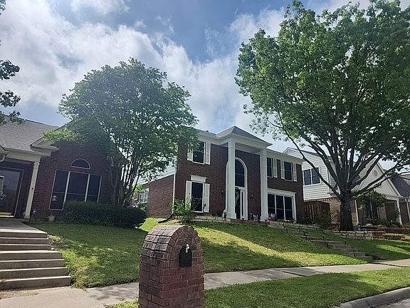 3rd image of 2120 Dover Dr