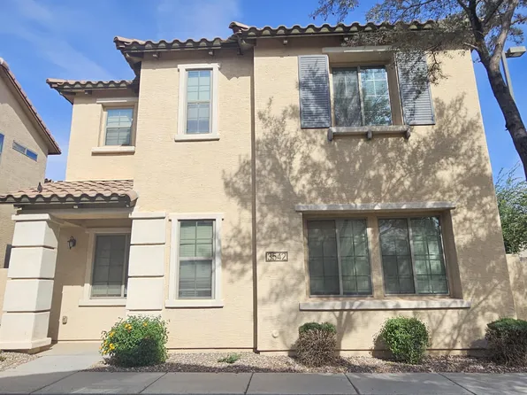 3542 S Posse Trl, Gilbert, AZ 85297