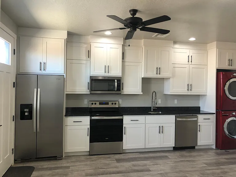 1142 E Majestic Court Dr — Photo 5