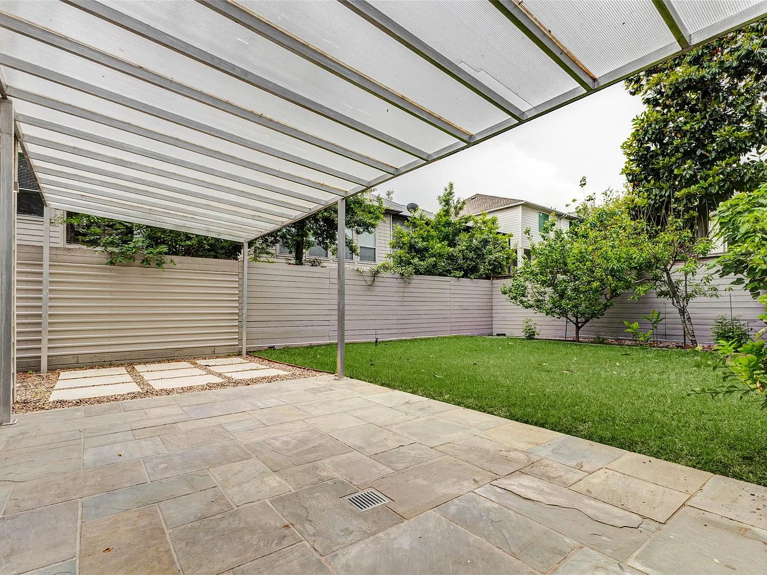 3 bed, 3.5 bath, 3286 sqft, $5,250 — Photo 4