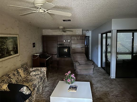 4th image of 6107 Elsinore Circle #6107