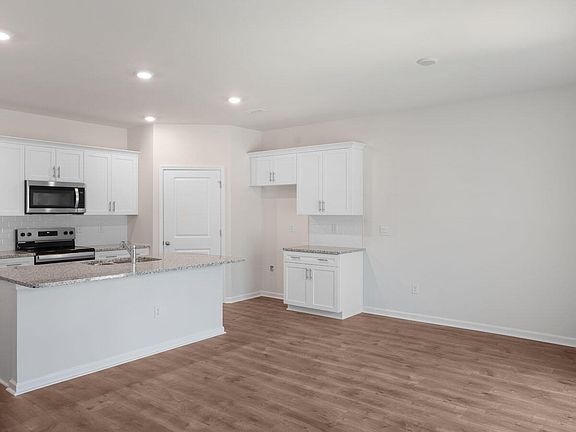 5th image of 2115 Hinesley Rd