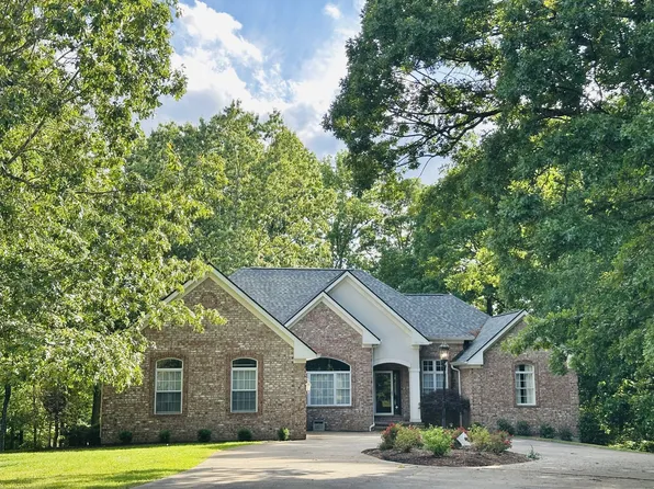 107 Legends Dr, Springville, TN 38256