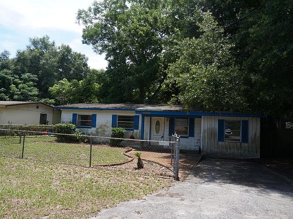 3rd image of 10558 Oak Crest Dr