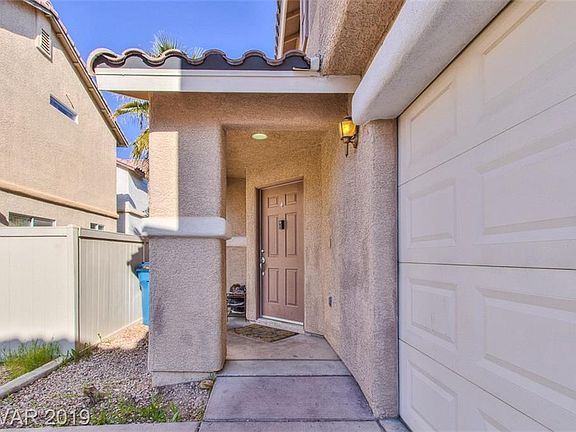 2nd image of 1015 Monte De Oro Ave