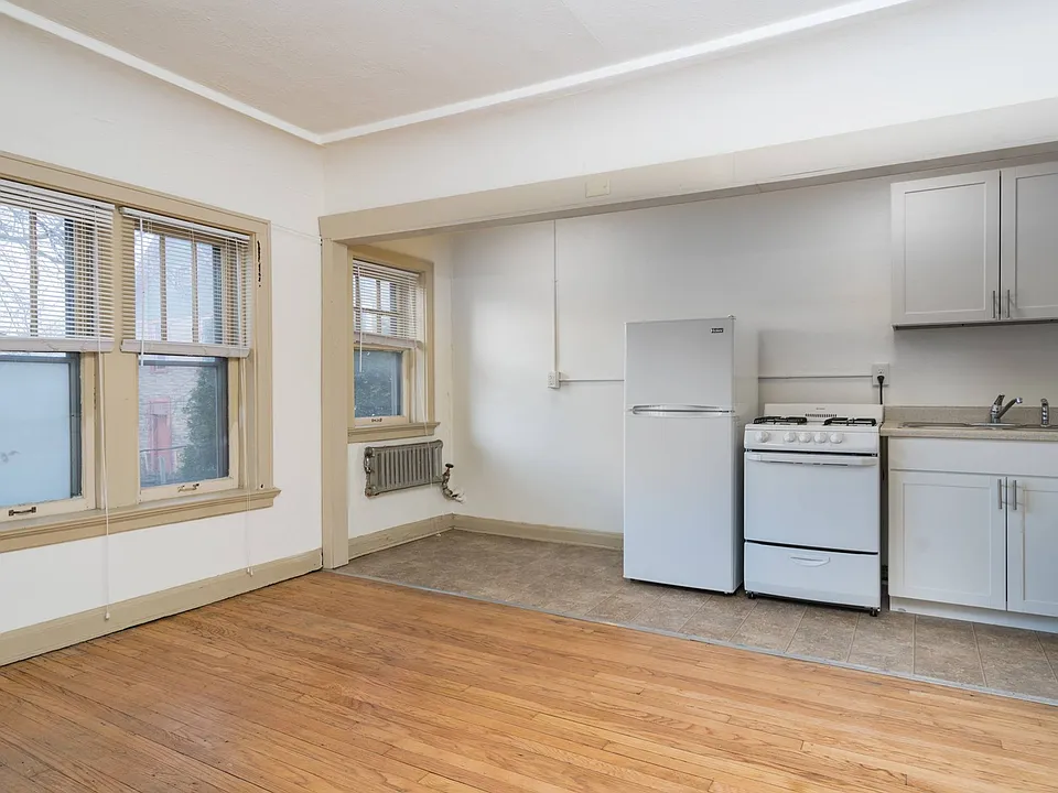 Classic Studio Living & Kitchen