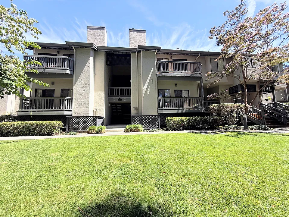 1913 Magdalena Cir #111