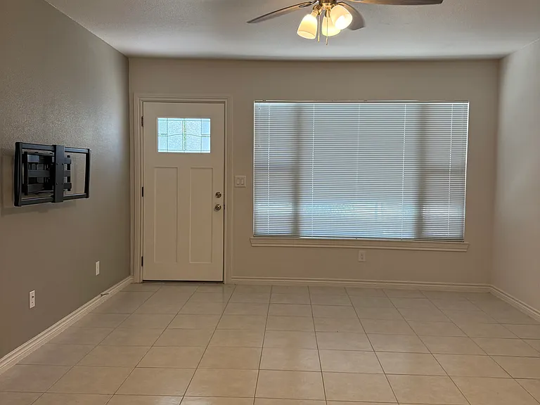 231 Gazel Dr — Photo 5