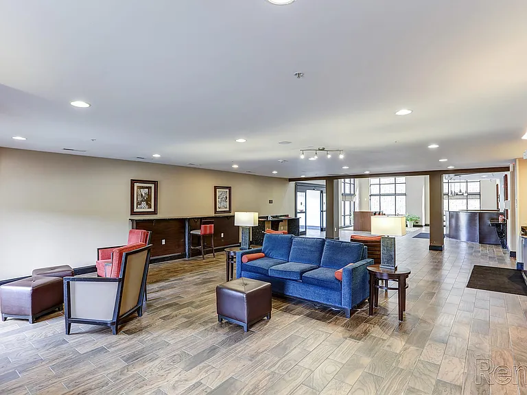 Hilltop Lofts II — Photo 32