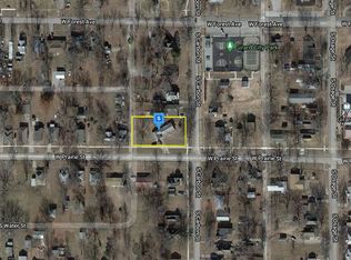 113 S Carbon St, Girard, KS 66743