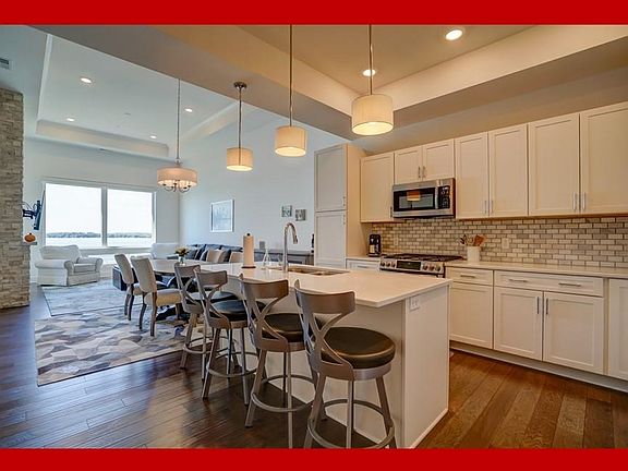 2nd image of 5600 Lake Edge #305