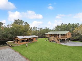 5077 Ruby St, Bay Saint Louis, MS 39520
