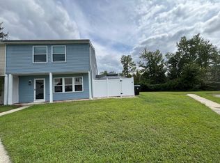 13 Locust Ct, Sicklerville, NJ 08081