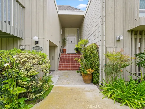 16445 Wimbledon Ln, Huntington Beach, CA 92649