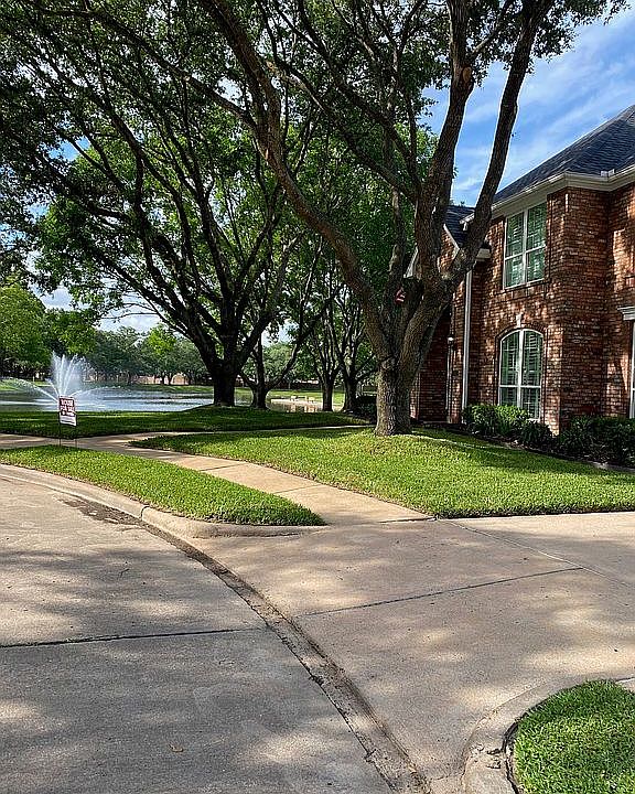 1st image of 3207 Quiet Lake Dr