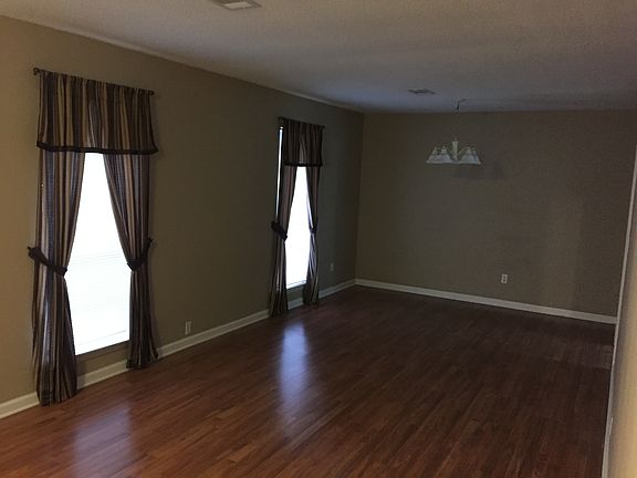 Living Room / Dining Room