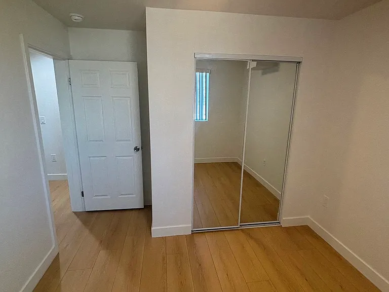 4327 Honduras St — Photo 15