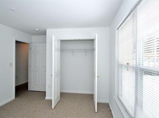 711 Gatehouse Ln, Franklin, MA 02038