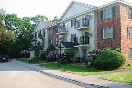 1st image of 1 Oak Hill Ln APT 103