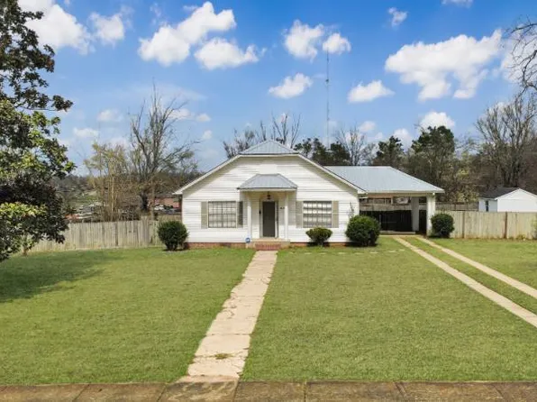 508 Adams St, Booneville, MS 38829