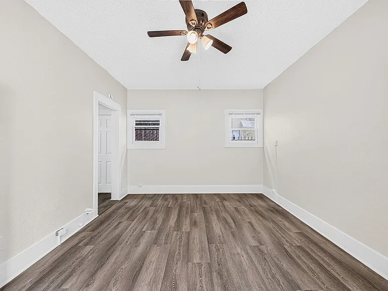 1074 Obispo Ave — Photo 7