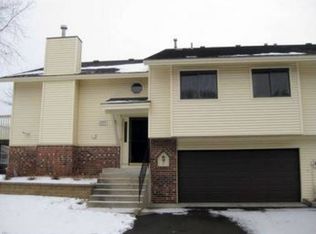 1602 Clemson Dr, Saint Paul, MN 55122