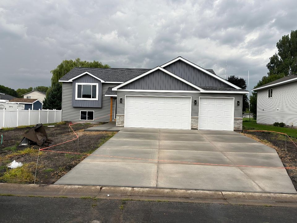 1st image of 310 Gloria Ave