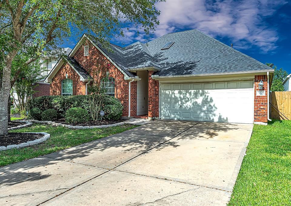 1st image of 4923 Taylor Lake Ct