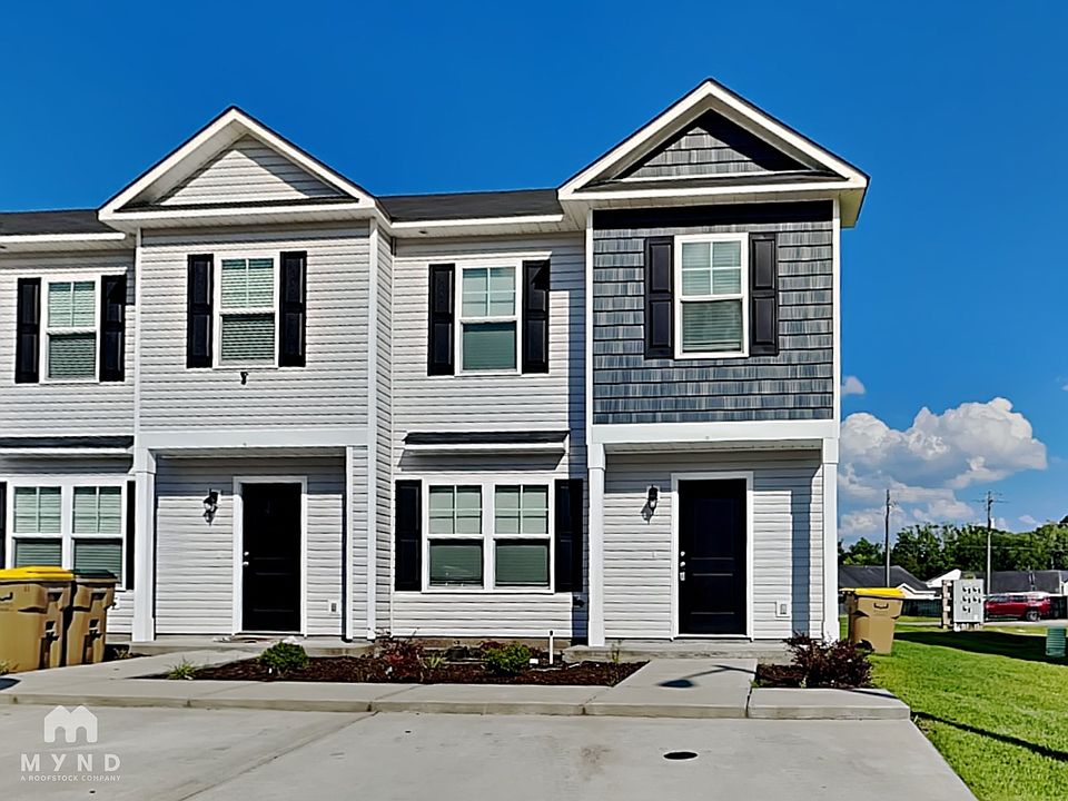 1st image of 12 Cardinal Ct