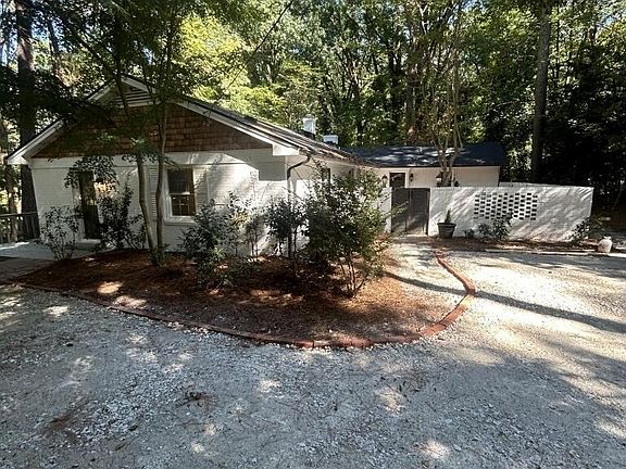 4th image of 1409 Trailwood Dr