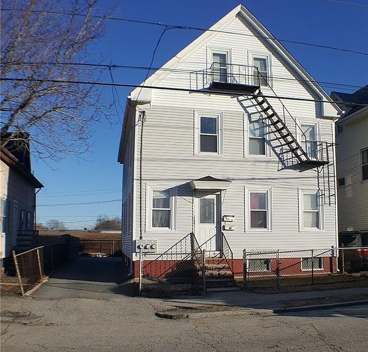 1st image of 412 Wellington Ave