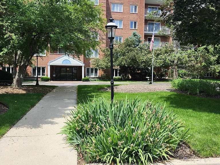 6540 W Irving Park Rd #309 — Photo 1