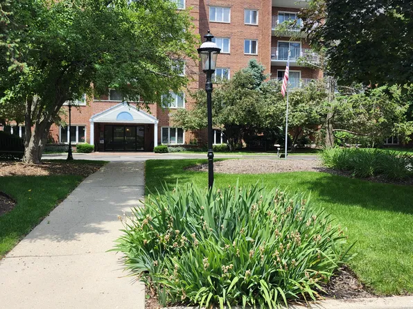 6540 W Irving Park Rd APT 309, Chicago, IL 60634