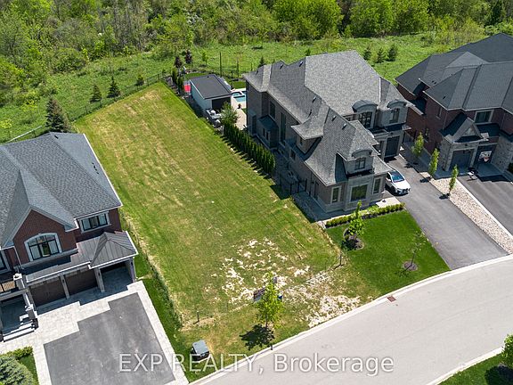 4th image of 25 Hogan Ct