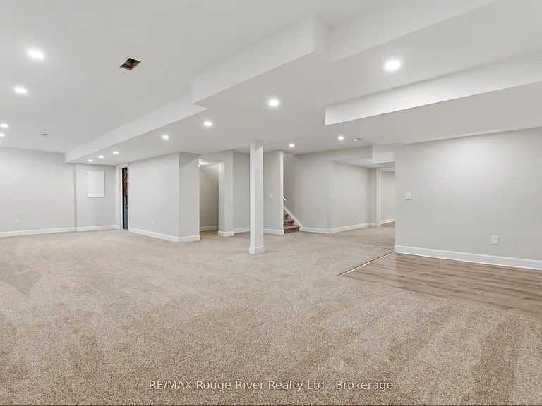 138 Kersey Cres — Photo 43