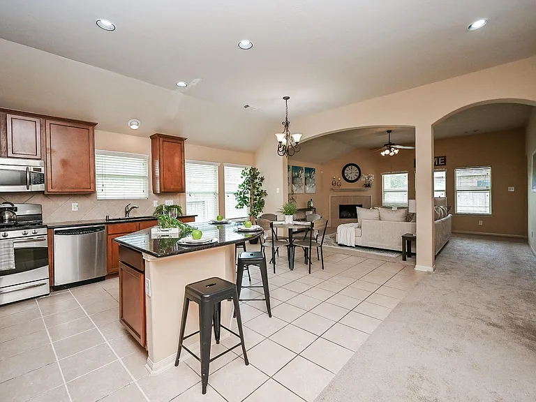 8010 Durham Run Ln — Photo 17