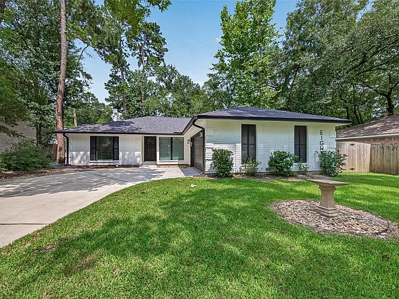 3rd image of 8 N Brook Pebble Ct