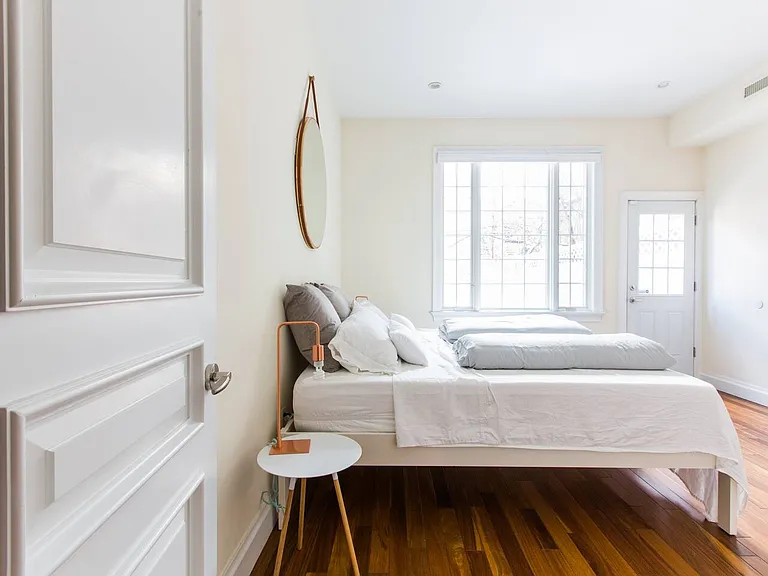 49 Irving Pl #1 — Photo 9