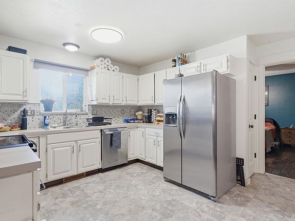 2nd image of 735 Breccia Ave