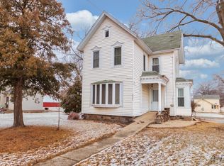 10202 Main St, Hebron, IL 60034