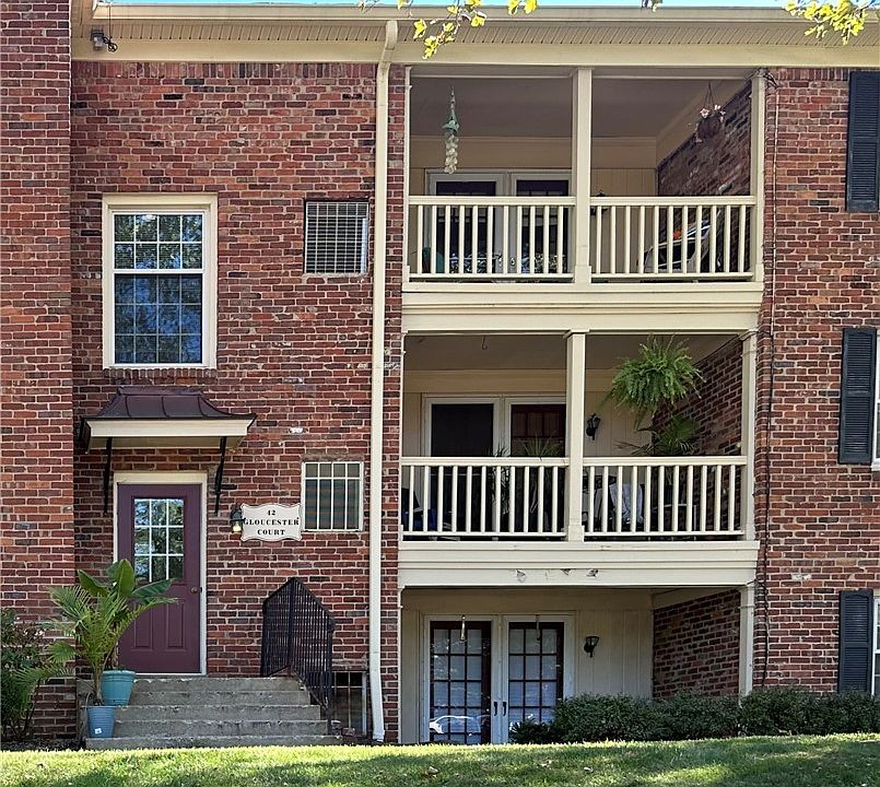 1st image of 42 Gloucester Ct APT 3A