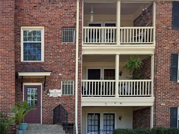 42 Gloucester Ct APT 3A, Akron, OH 44313