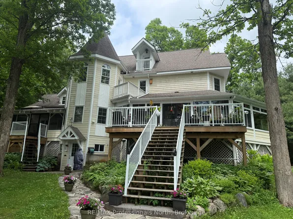 22 Knowles Cres E, Seguin, ON P0C 1J0