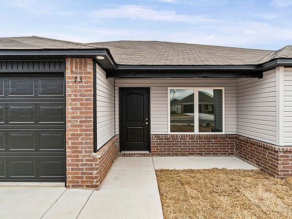 2nd image of 73 Farmhouse Cir