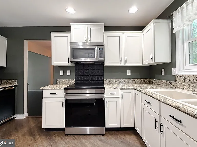 20797 Red Rose Ct — Photo 13