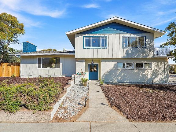 2nd image of 1100 Kensington Drive