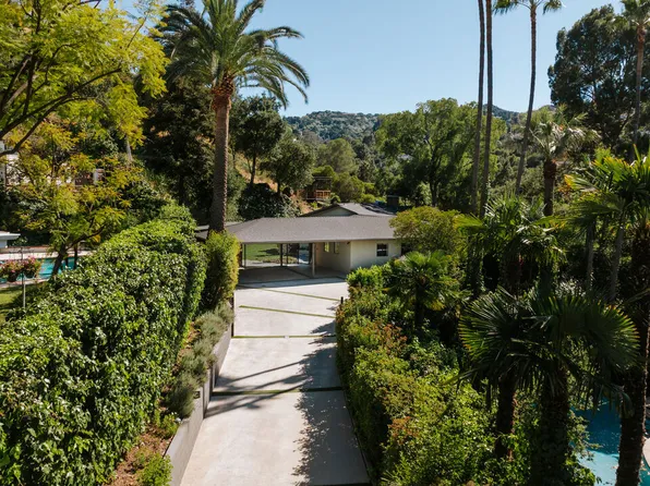 16666 Oldham St, Encino, CA 91436