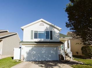 34 Andy Ct, Bloomington, IL 61704