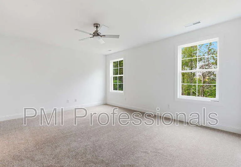 295 Spring St — Photo 35