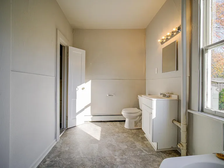 2415 Lancelot Ave — Photo 10